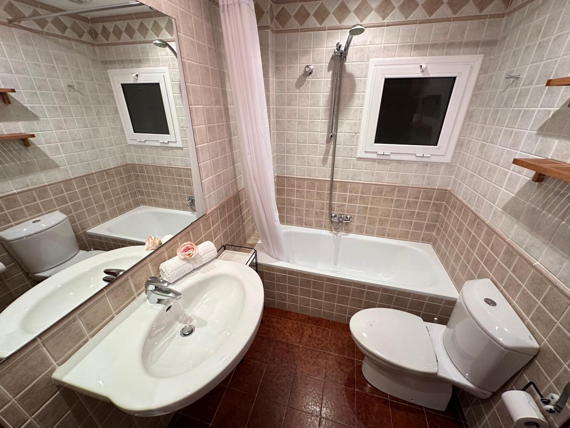 Agi Llotja Plazza Apartment โรเซส ภายนอก รูปภาพ